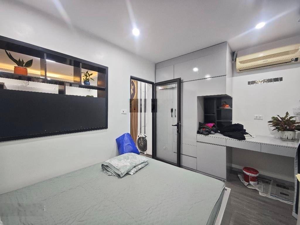 Chính chủ cho thuê phòng trọ đơn full ban công ánh sáng ở Hoàng Hoa Thám. Đội Cấn. Thuỵ Khuê từ 1.7