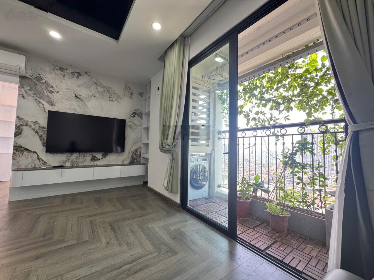 Hot! Chính chủ bán căn 2N Times City DT 90m2 có slot ô tô trong HĐMB. Giá rẻ nhất TT. LH 0987788878