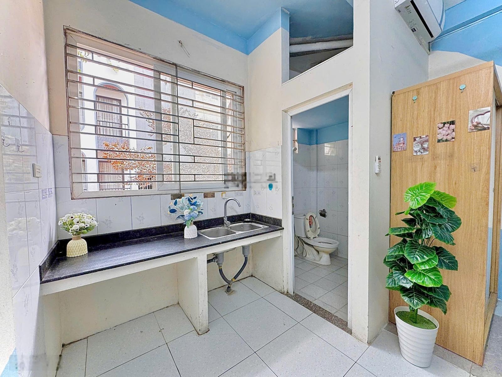 Ccmn ngõ 172 phú diễn cách hunre 100m oto đỗ cửa,vskk,k chung chủ