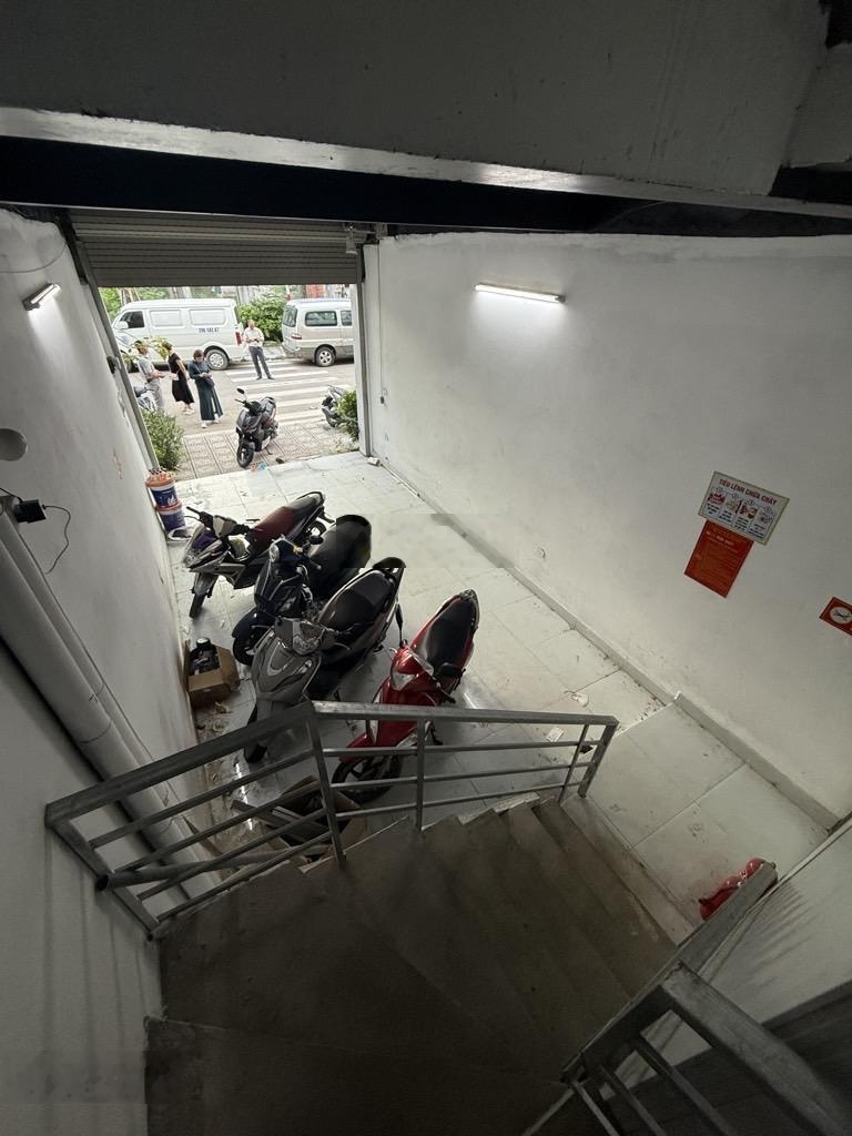 Biệt thự liền kề Geleximco C, Lê Trọng Tấn Hà Đông Ô chờ thang máy - khu đầu tư đang đắc địa