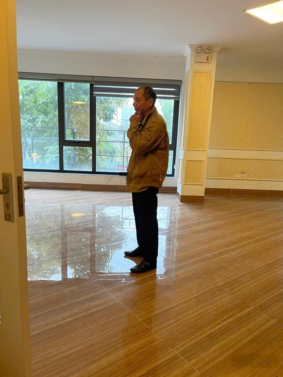 Cho thuê cả tòa làm văn phòng Nguyễn Chánh, Cầu Giấy 80,160m2,200,300,500m2 giá 120k/m2/th