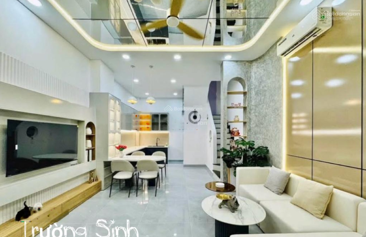 Vĩnh Khánh, Quận 4 đường 2 ôtô tránh nhau thoải mái, gần trường học. Sẵn cho thuê 18tr/th