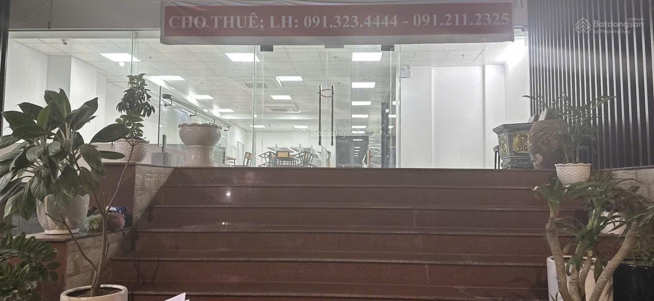 Chính chủ cho thuê nhà mặt phố ở Đốc Ngữ phù hợp làm văn phòng và kinh doanh