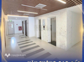 Cho thuê tòa nhà văn phòng VCN Building ngay vòng xoay giá chỉ 130.000 đồng/m2, linh hoạt diện tích