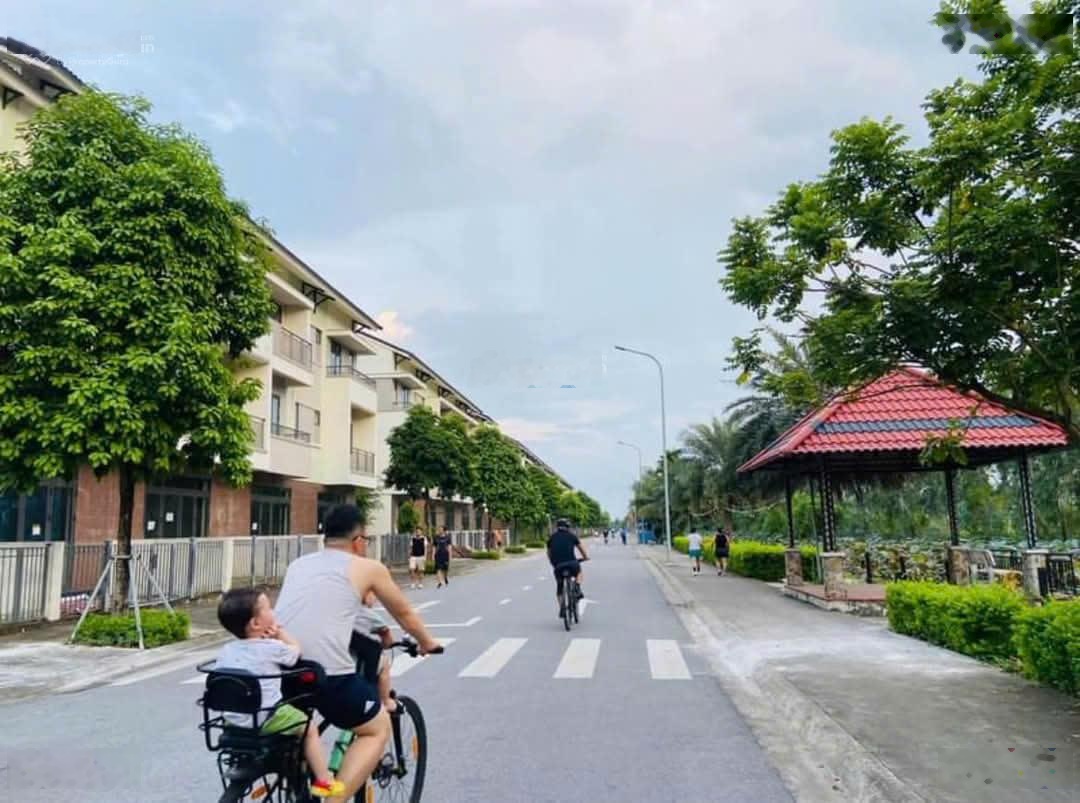 Siêu phẩm shophouse view sông đối diện ga metro, sát cao tốc sân bay gia bình cách tây hồ 12km