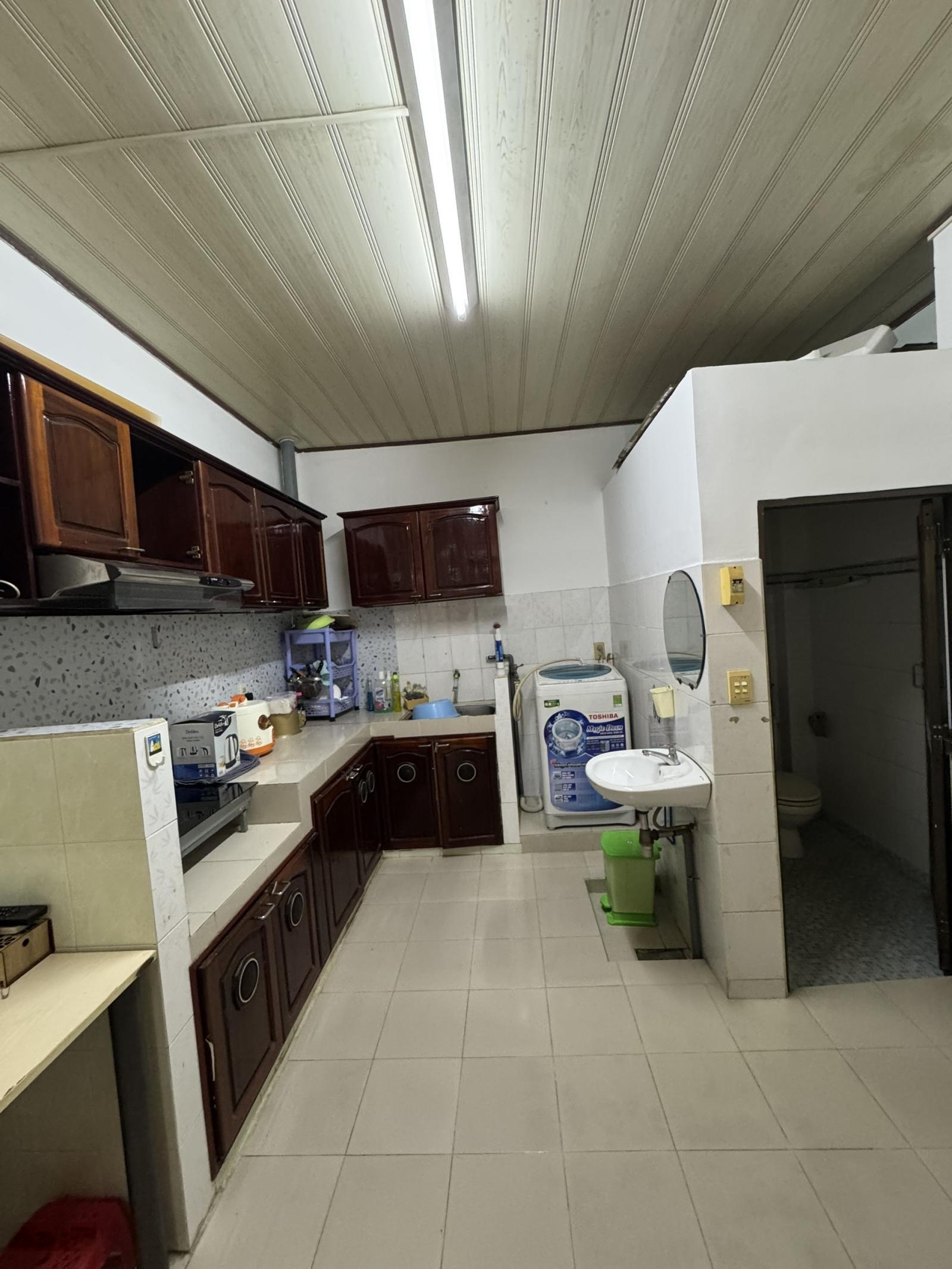 Cho thuê nhà nguyên căn đường Trường Sa, Quận 3 chính chủ