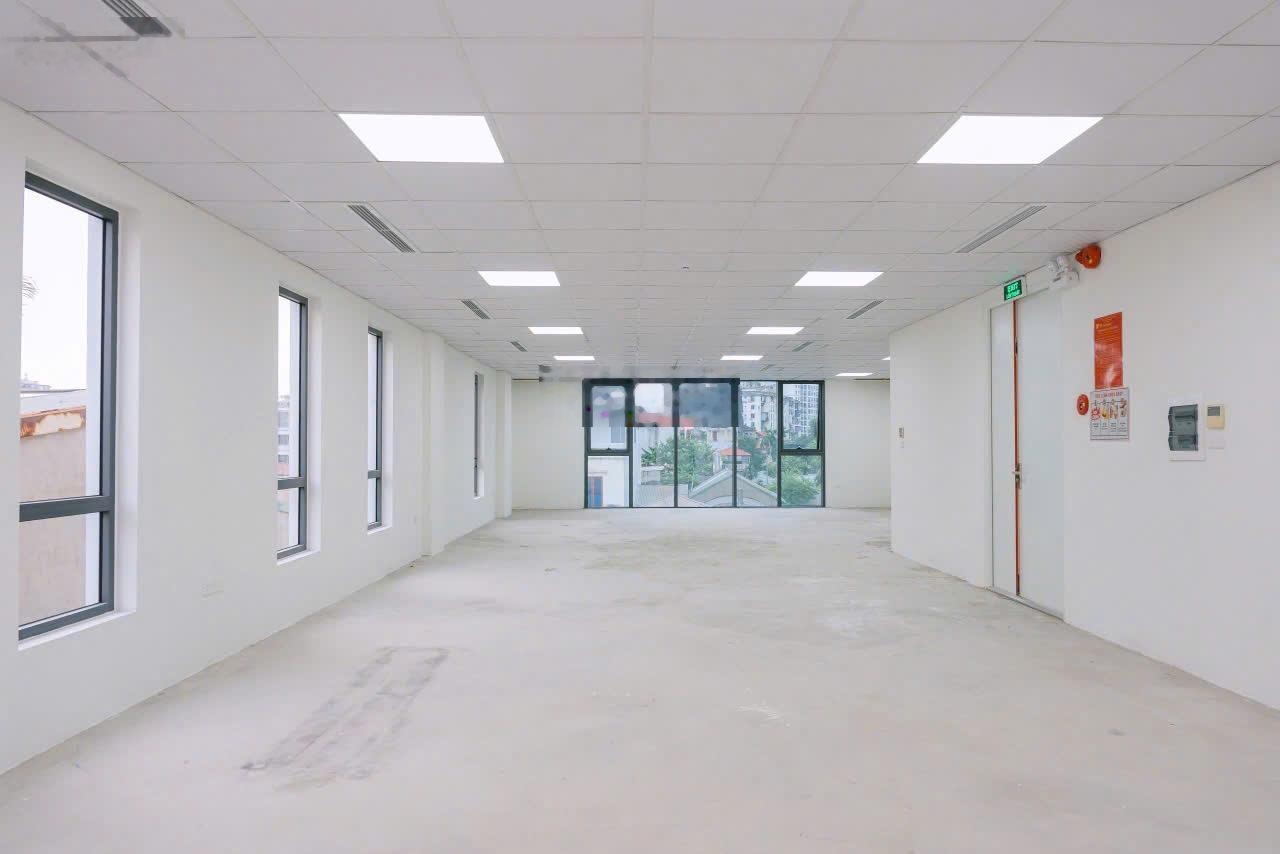 Hot! siêu phẩm mbkd phố lê văn thiêm - mt 10m - dt 168m - phù hợp mọi mô hình