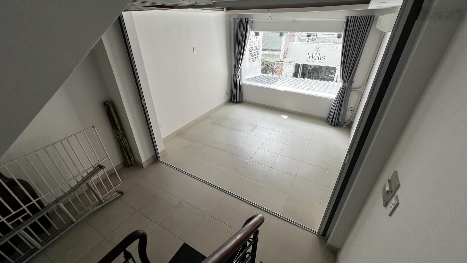 Cho thuê nhà mới hxh đặng văn ngữ, phú nhuận - 5 tầng - sân thượng - giá 26 triệu