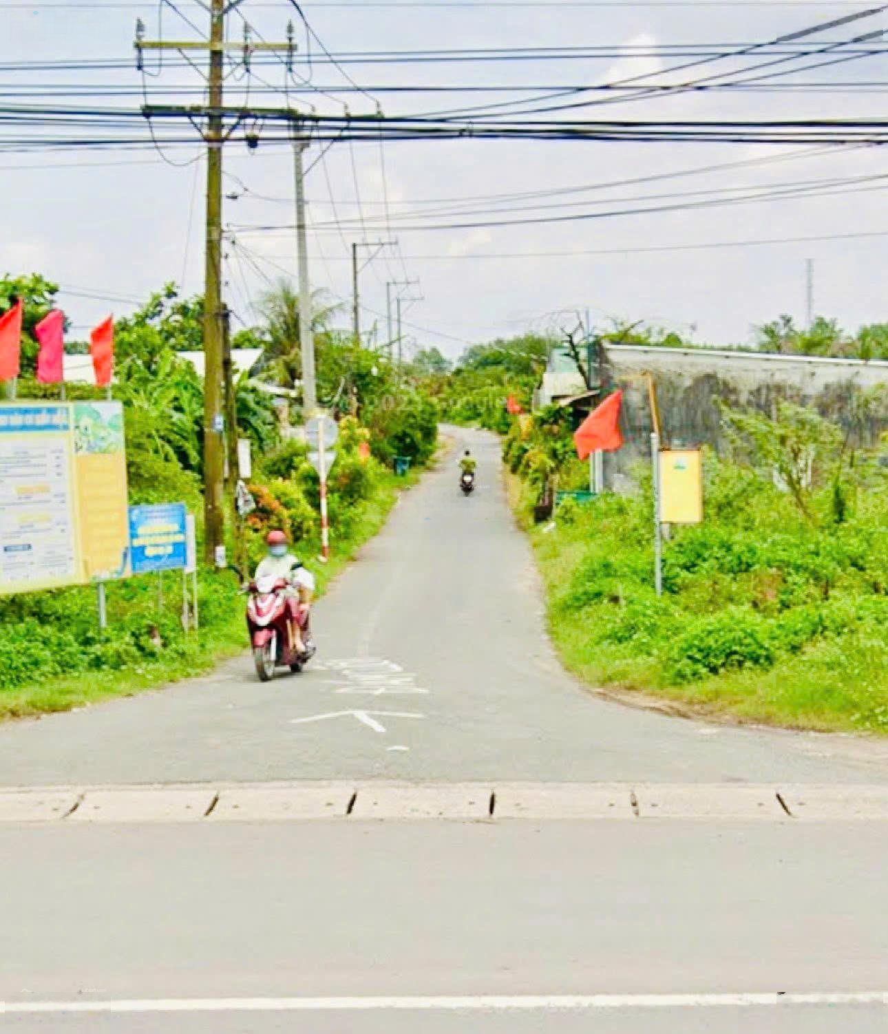 Đất Long An 16x49m - Sẵn 300m TC - đường xe tải - thích hợp xây biệt thự/kho - 11 tỷ