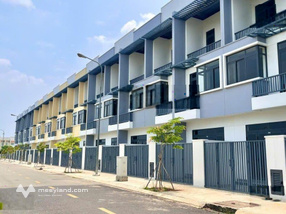 Nhà thương mại. Diện tích gồm 66 - 100 - 149m2