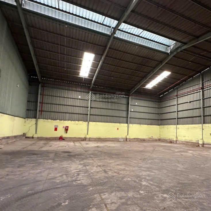 Cho thuê nhà kho Quận 7 DT 1500m vách tường xây kiên cố.