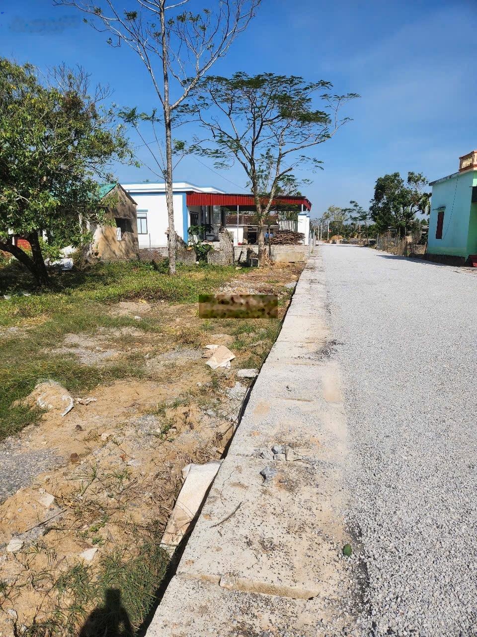 Chính chủ cần bán lô đất gần biển Hải Hoà. DT 360m2, MT 18m đất full thổ cư, giá đầu tư