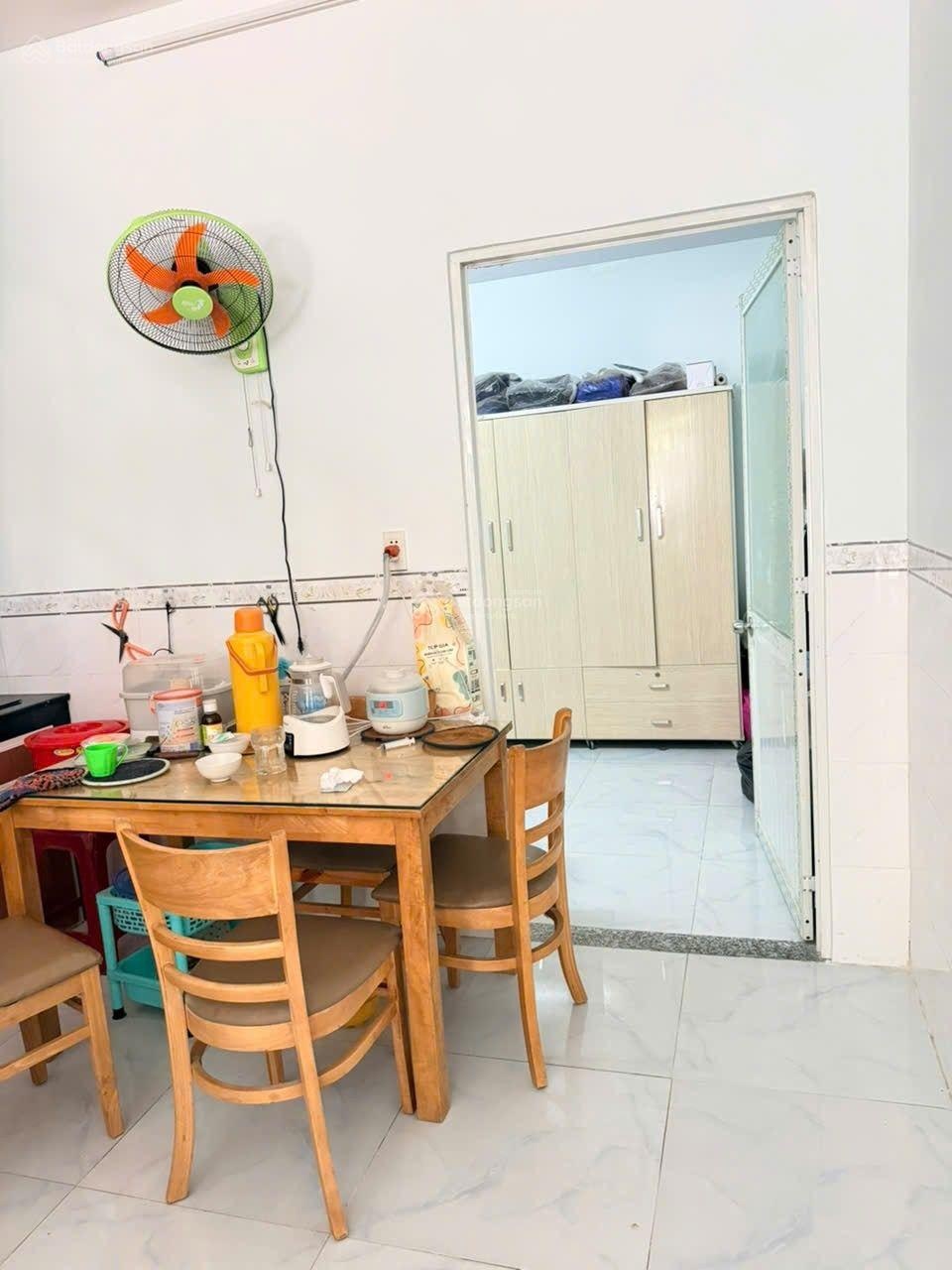 Quá rẻ, Bán Nhà 1 trệt 1 Lầu, dt 5 x 18m, kdc Lavender Thạnh Phú, nay Tân Triẻu.. Giá 2 tỷ 550tr TL