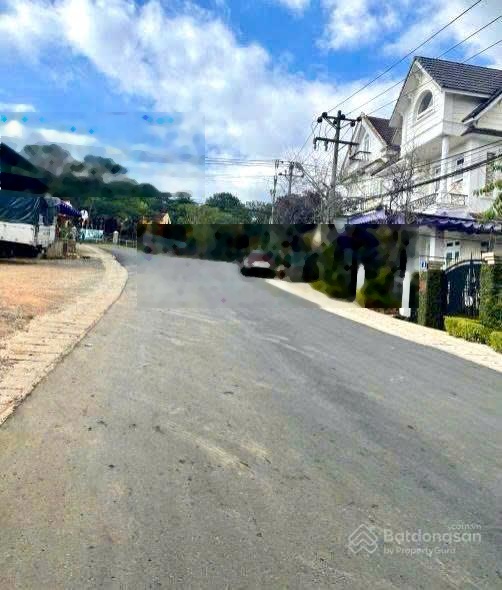 Đất lớn phân lô 7,100m trung tâm P8 Đà Lạt - mặt tiền đường lớn 2 xe 45 tránh nhau 18tr/m. MG 1%