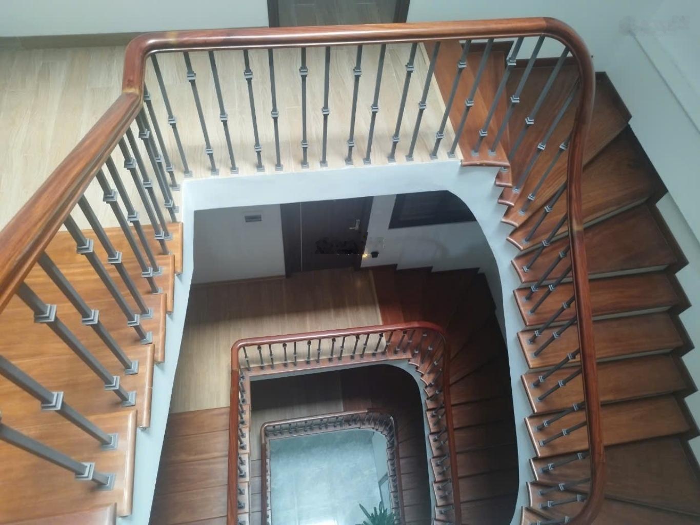 Bán biệt thự lô góc khu phân lô Quân Đội Long Biên vị trí vip nhất khu 28 tỷ