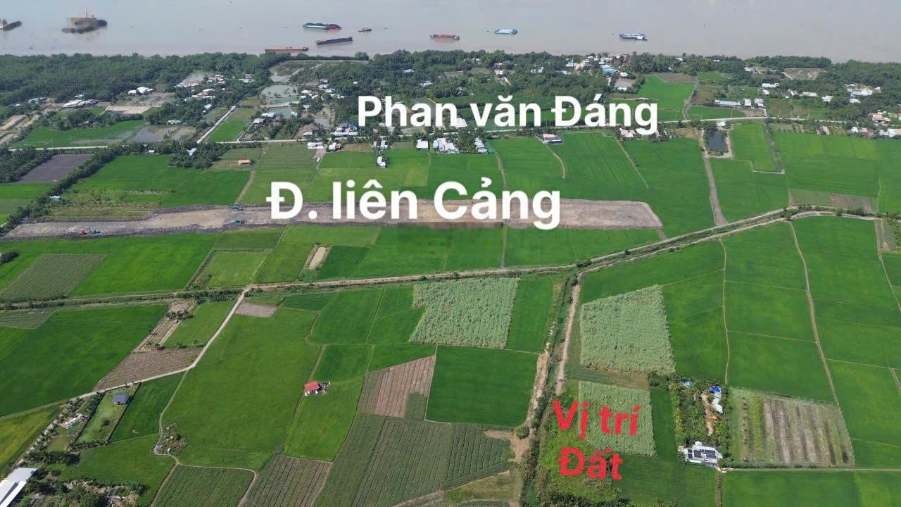 Bán gấp đất tại đường Phan Văn Đáng, 2,5 triệu/m2, 1819m2, Nhơn Trạch, Đồng Nai