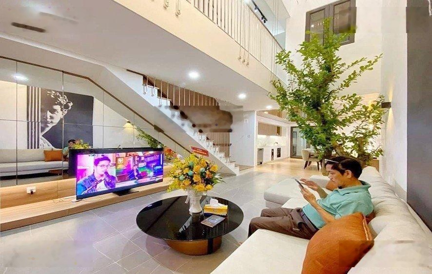 Cho thuê nhà hẻm xe tải 339/ Nguyễn Đình Chiểu, Quận 3 - hẻm thông ra Võ Văn Tần