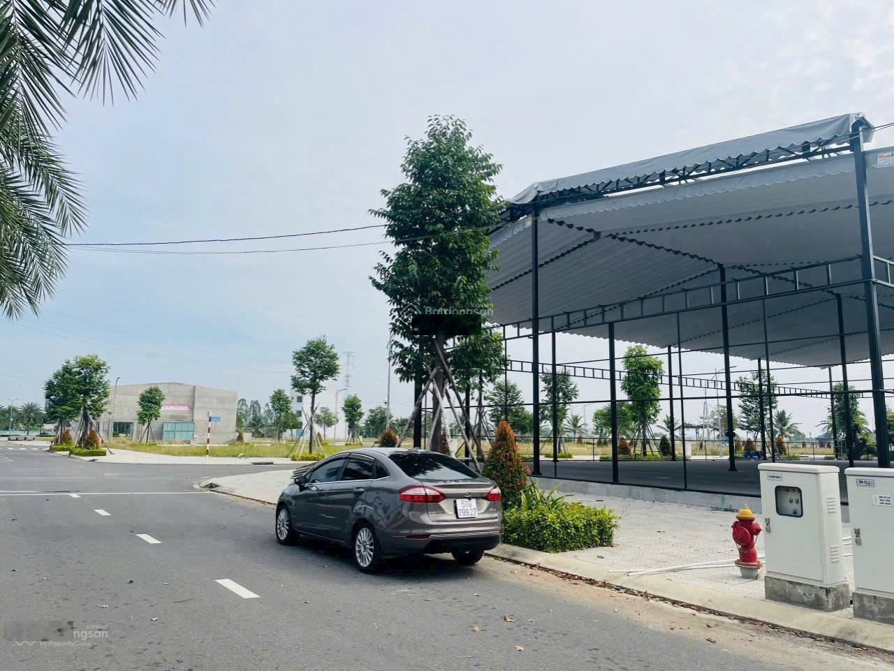 Đất Nguyễn Hữu Trí 30m giáp Bình Chánh , vành đai 3, gần Eco Retreat, vay 70%, 2,1 tỷ