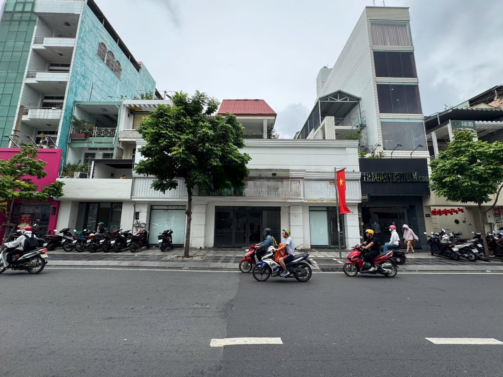 [13,6mx22m] Nhà mặt tiền số 554-556-558 Ba Tháng Hai, Phường 14, Quận 10 - Ngay ngã tư Ngô Quyền !!