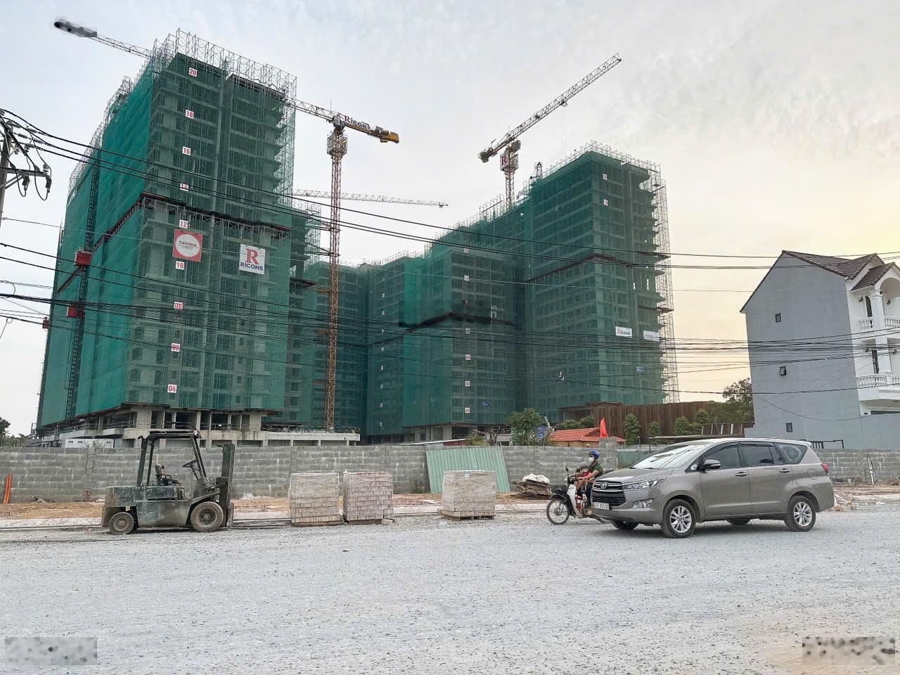 Bán Nhà Lò Lu, Quận 9, 142m2, ngang 8.4m, 9 phòng, 2 mặt hẻm thông, chỉ Nhỉnh 7 Tỷ