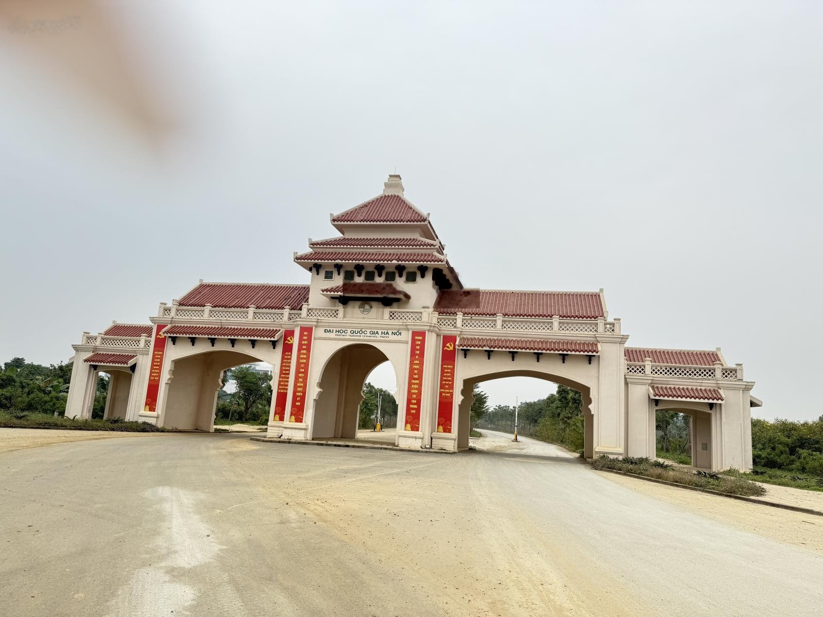 Hoa hậu - dt 100m - sat ngay đại học quốc gia - anh em với vingroup - bạn với metro số 5