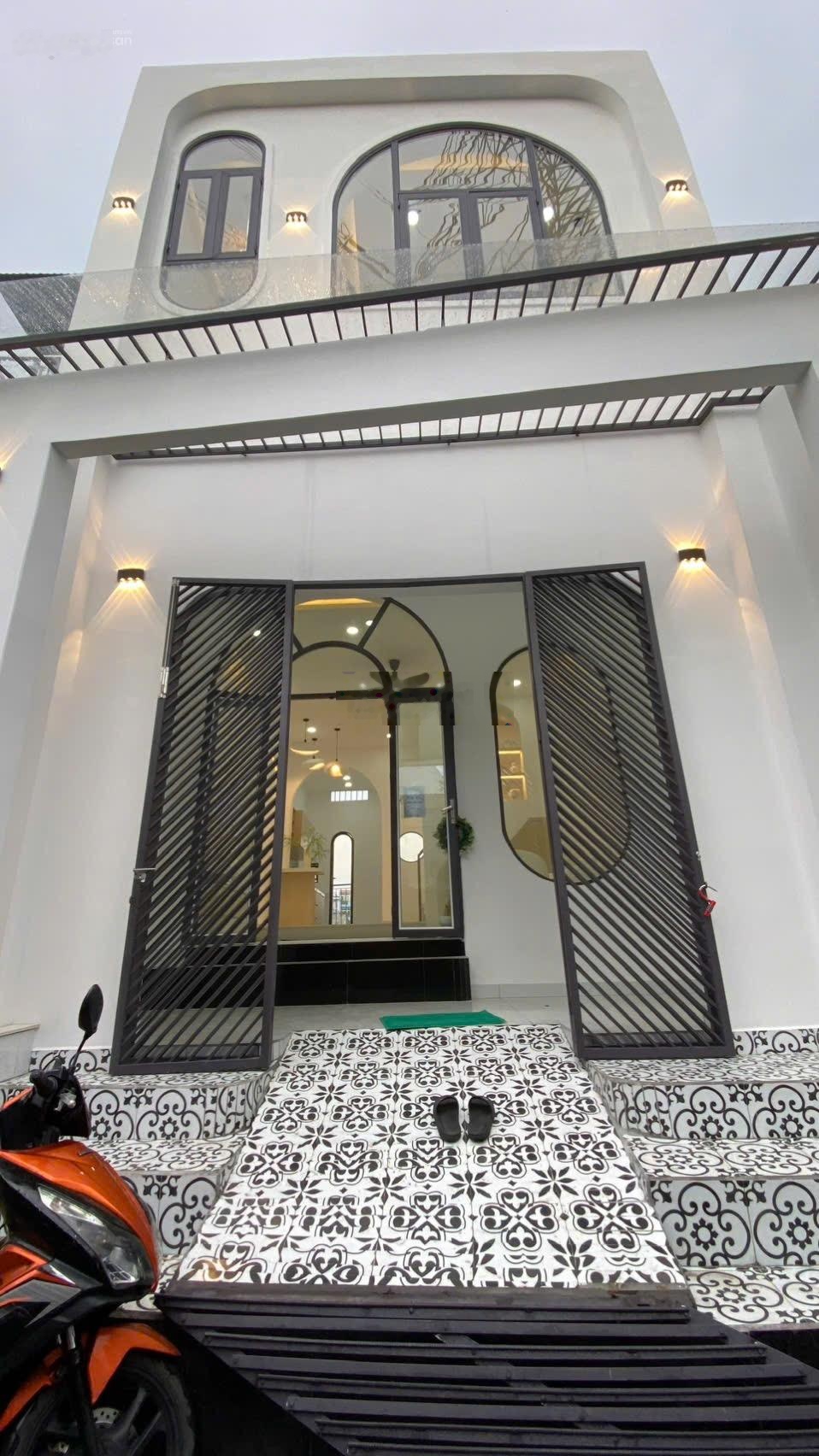 Nhà mới xây xong - Hồ Ngọc Lãm, 3,88 tỷ TL - 66m2