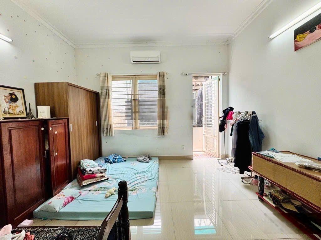 Cần tiền bán nhà đường xe hơi D2 .Quận Bình Thạnh, 3 tỷ 950 gần Hutech Lưu 3 PN