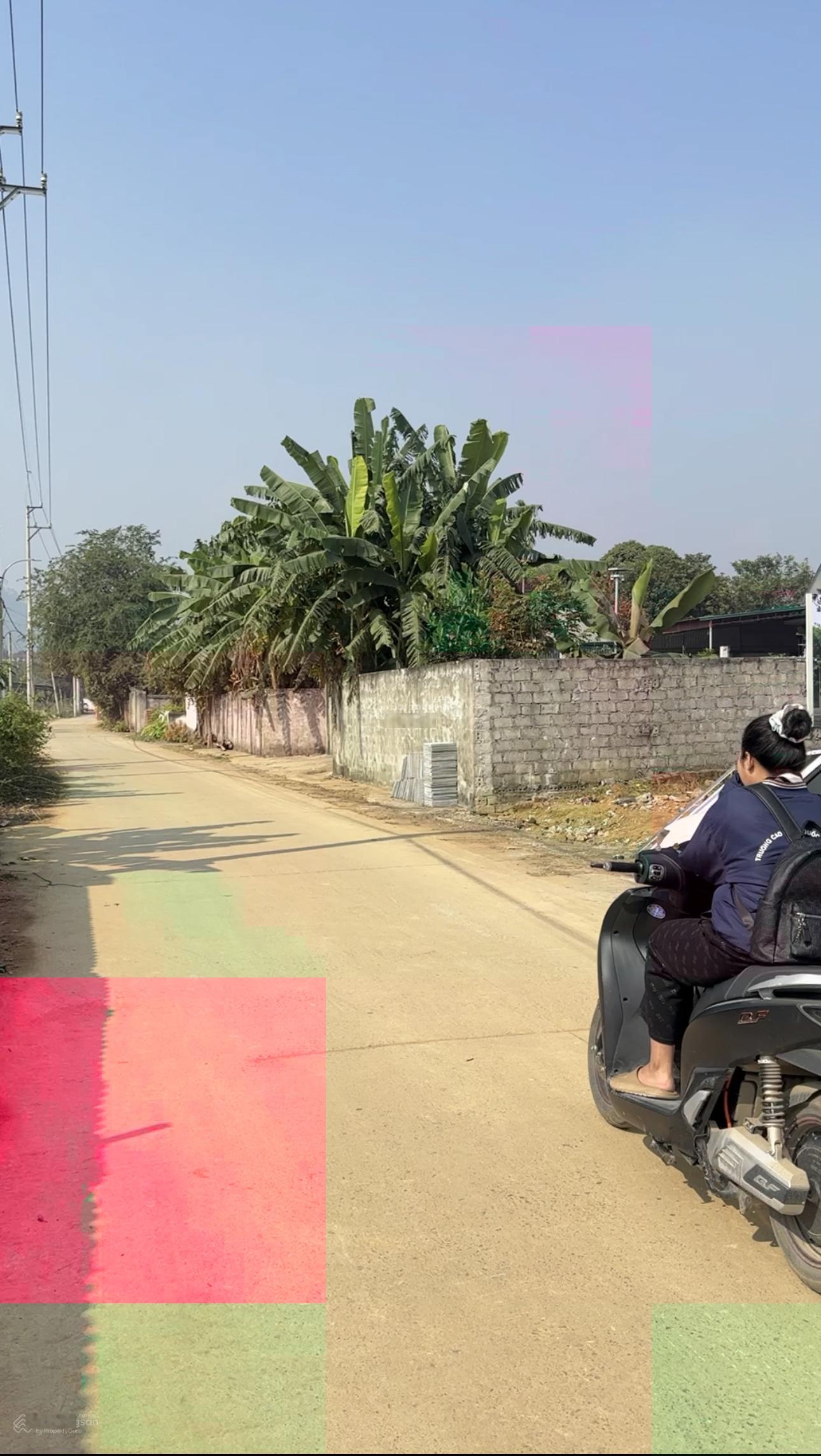 Gia đình có lô đất 100m2 tại Xã Hòa Thạch, Quốc Oai, Hà Nội, mặt đường liên xã giao thuận tiện