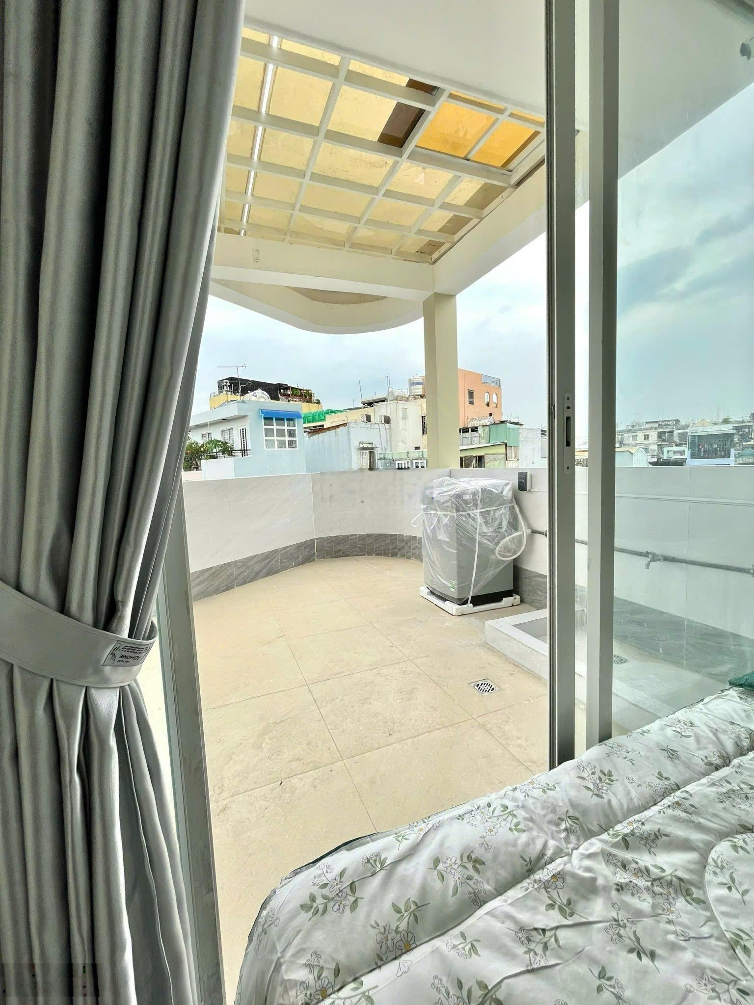 Cho thuê trọ quận 10 gần đại học Bách Khoa, Kinh Tế, Vạn Hạnh Mall, có ban công, máy giặt riêng