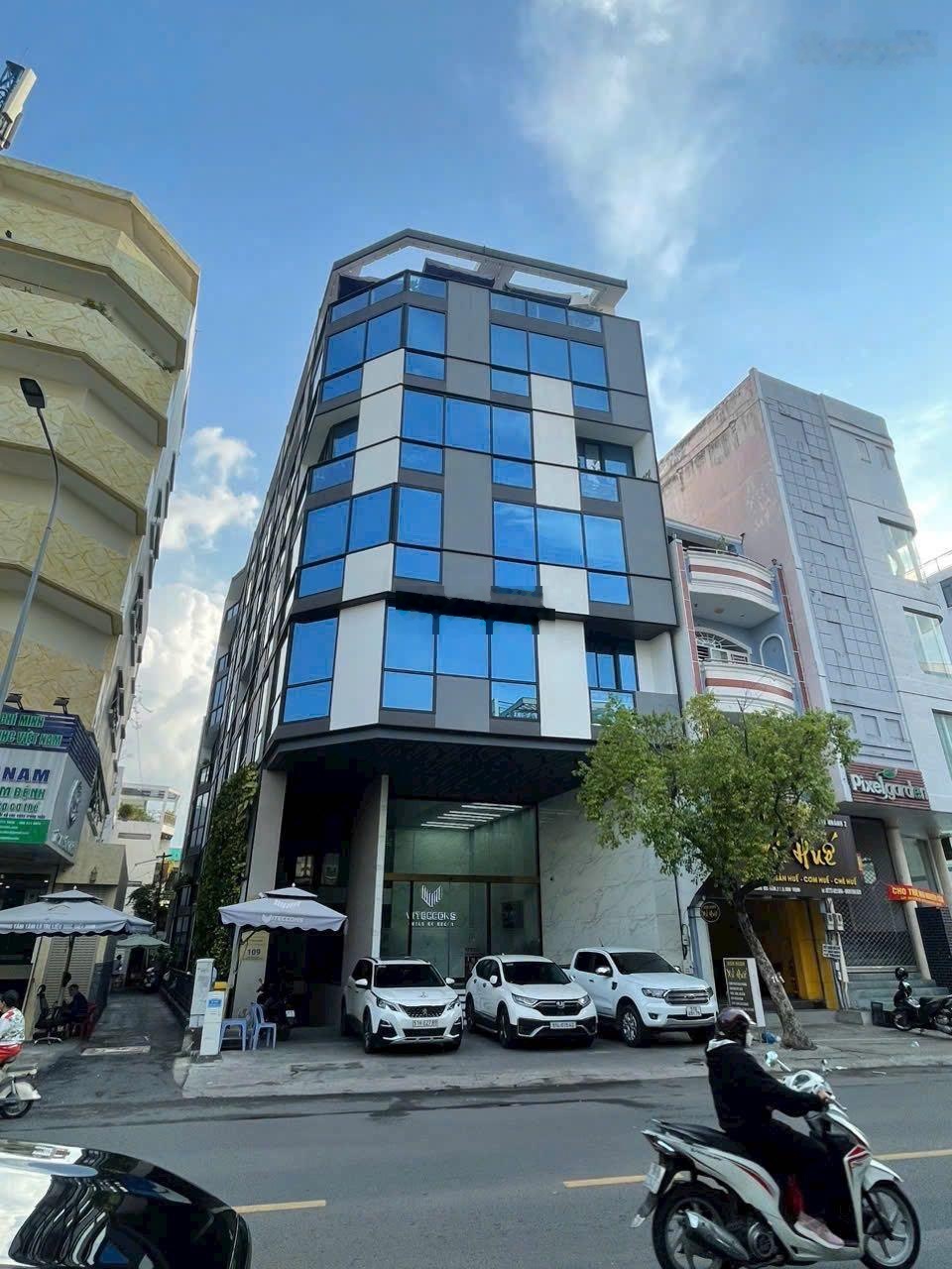 Bán nhà siêu vị trí ngay mặt tiền Cô Giang 9 x 23m - hầm + 4 lầu - HĐT: 150 triệu/tháng - 55 tỷ TL