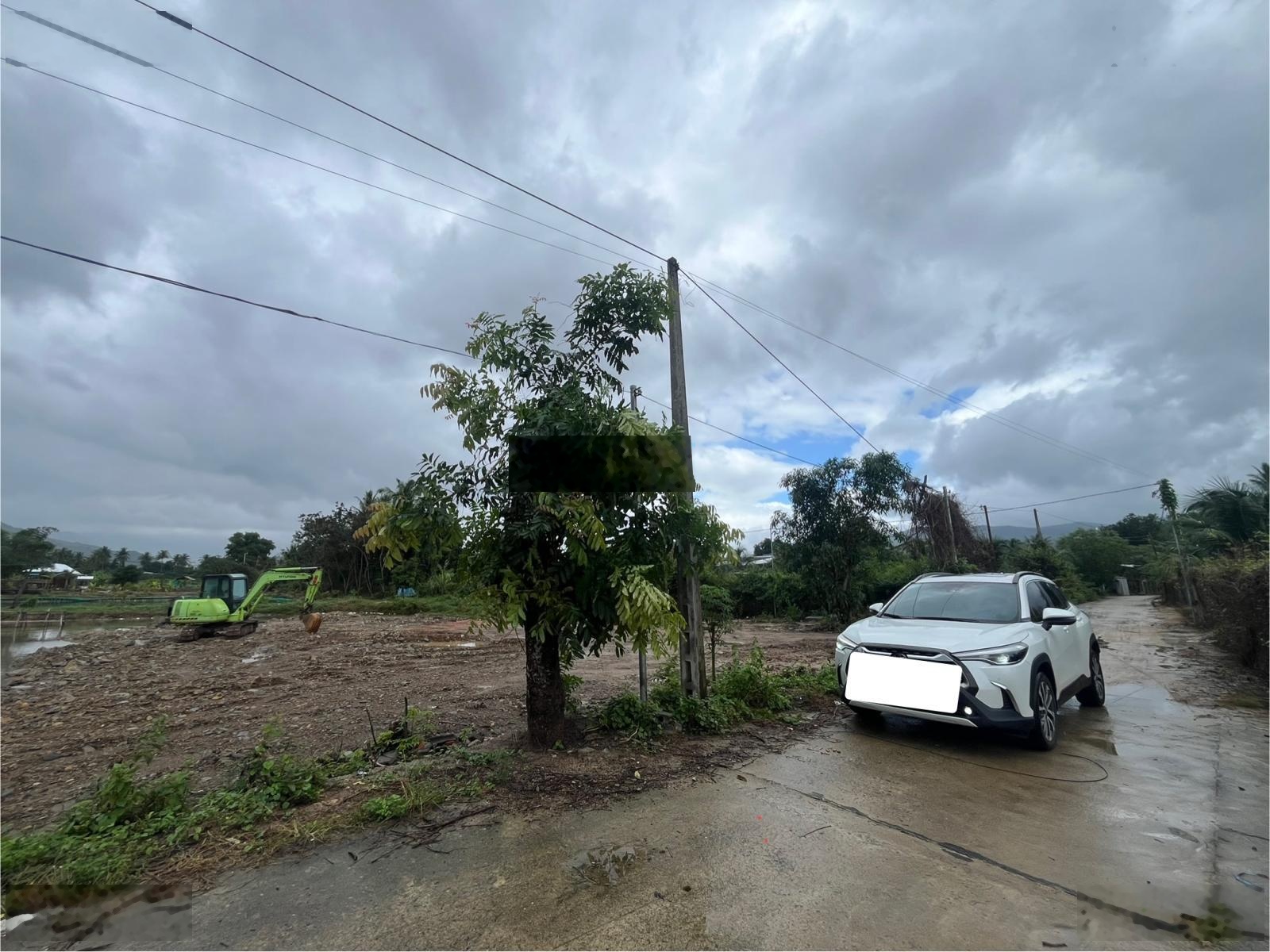 Chủ cần bán nhanh lô đẹp giá đầu tư full thổ cư, quy hoạch an toàn giữa khu đô thị Vin 0935763395