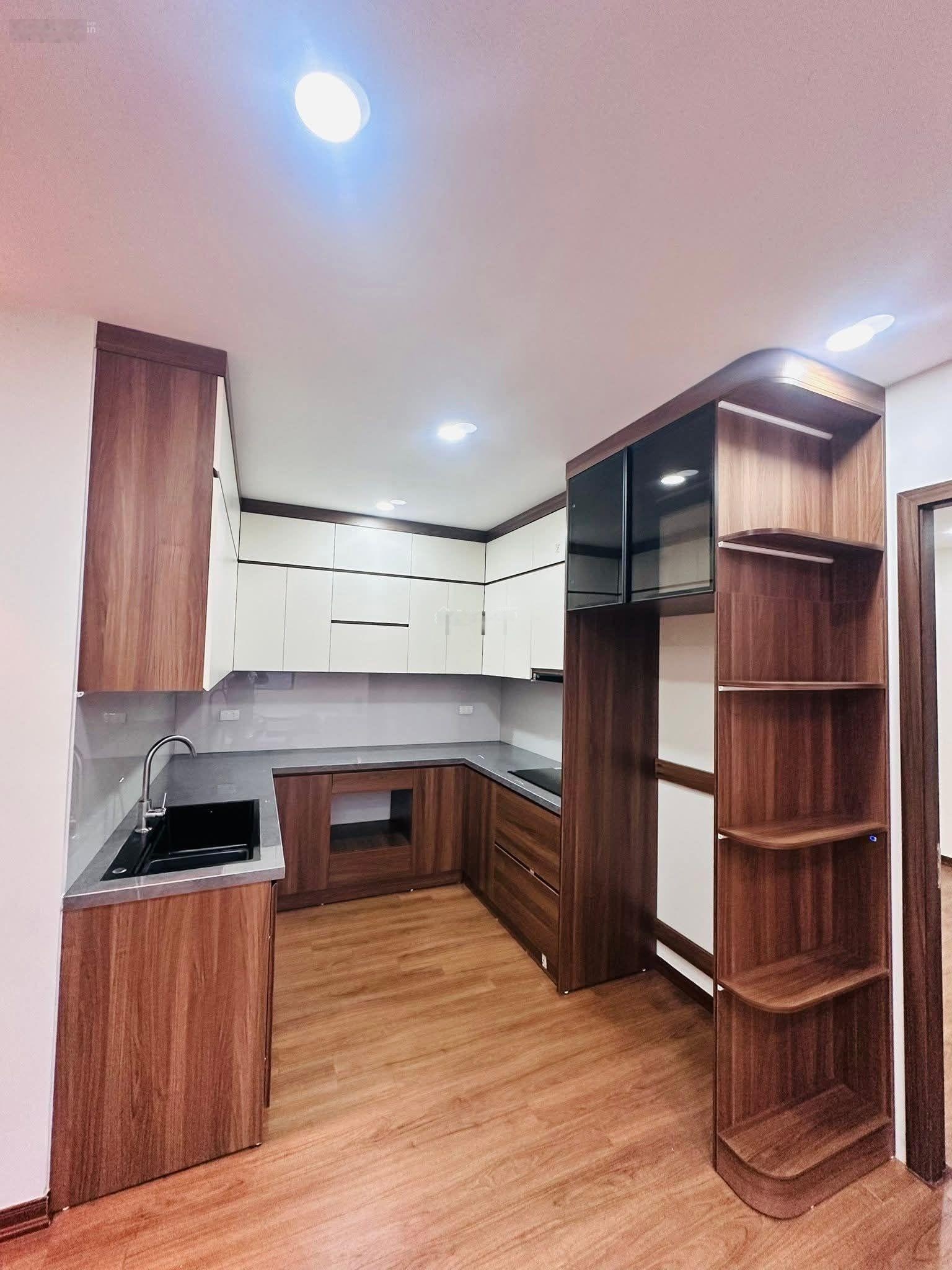 Hàng hiếm! Bán chung cư khu An Bình City, lô góc, 3 mặt thoáng, view hồ, 65m2, 2PN, 2WC, nhỉnh 5 tỷ