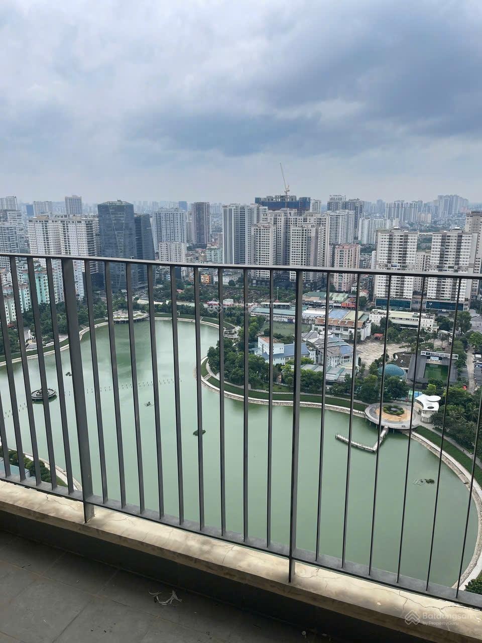 Bán căn 3PN full nội thất view trực diện hồ chung cư D'capital Trần Duy Hưng giá 12 tỷ