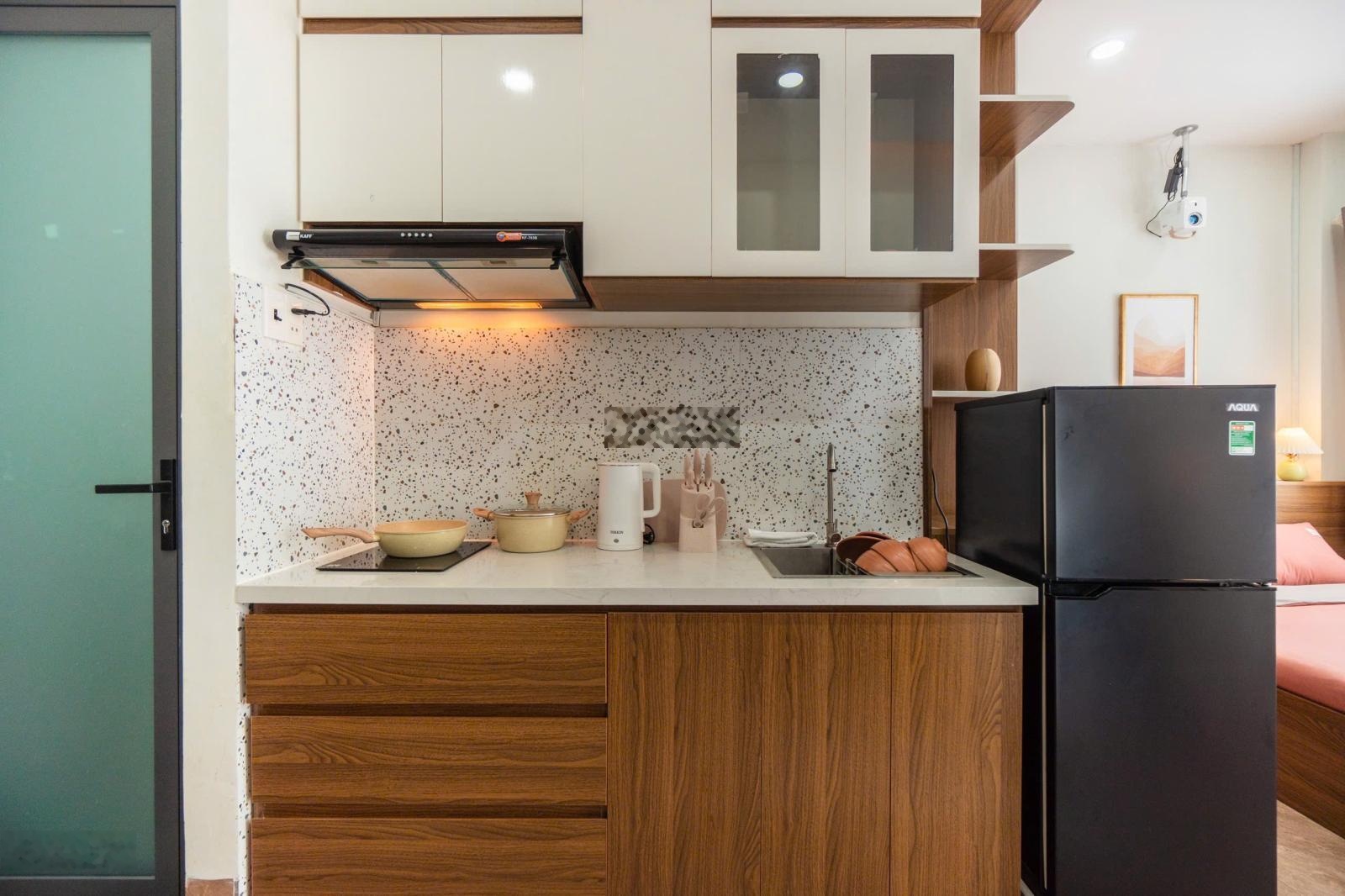 Cho thuê phòng 35m2 có ban công lớn Hoàng Hoa Thám Bình Thạnh gần Chợ Bà Chiều Cầu Bông, Q1