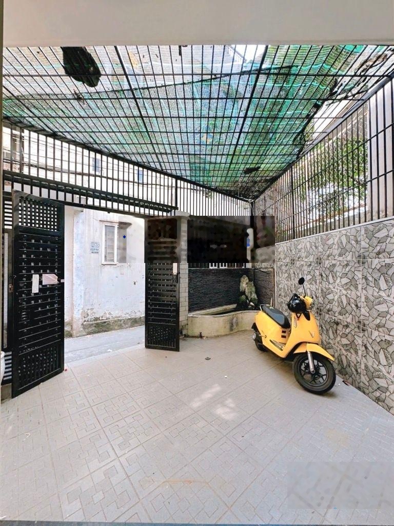 Nhà 4 tầng - 79m2 (4,5x19) ngay chợ cây quéo - 3 bước ra mặt tiền - shr hoàn công - nhỉnh 9tỷ