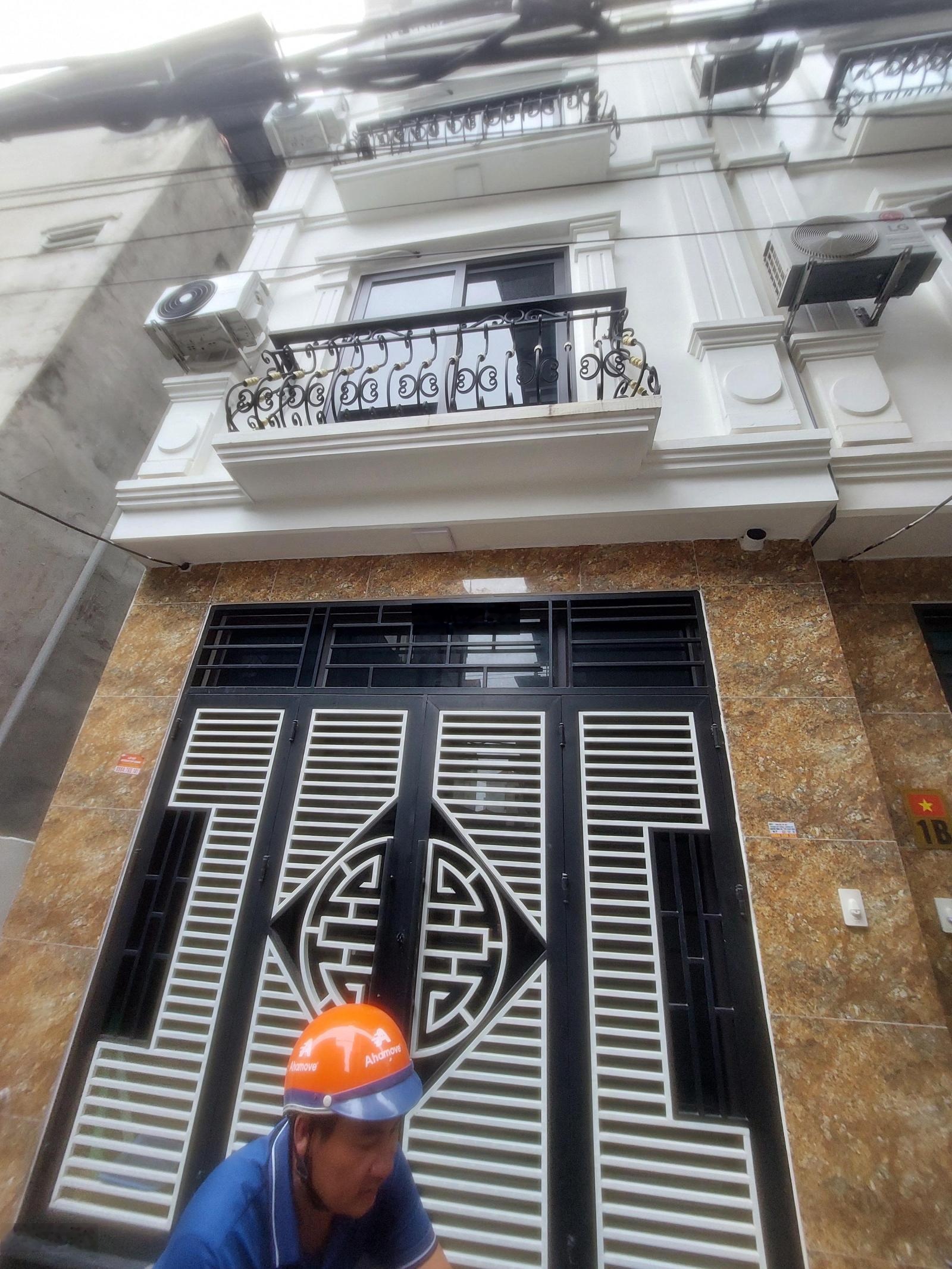 Bán gấp nhà Yên Xá mới Hà Nội: DT 32m2, 5 tầng, gần ô tô kinh doanh, giá 6 tỷ