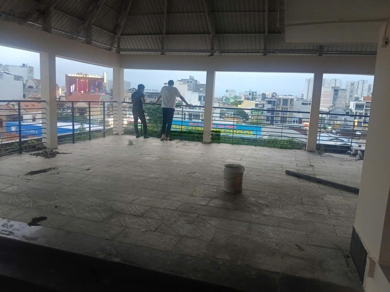 Cho thuê nhà mặt phố tại Nguyễn Văn Quá, Đông Hưng Thuận, Q12, HCM, 120 triệu/th, 1000m2