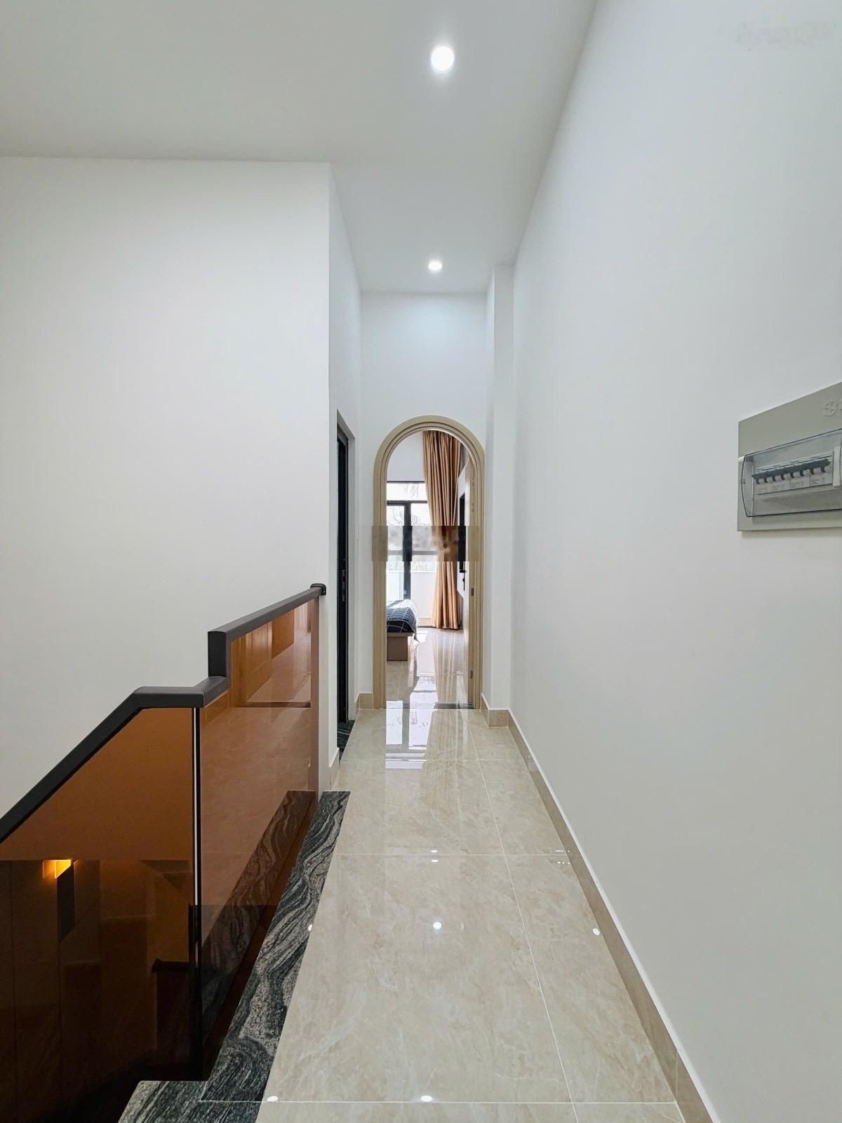 Nhà phố đẹp lung linh trung tâm p.10 gò vấp