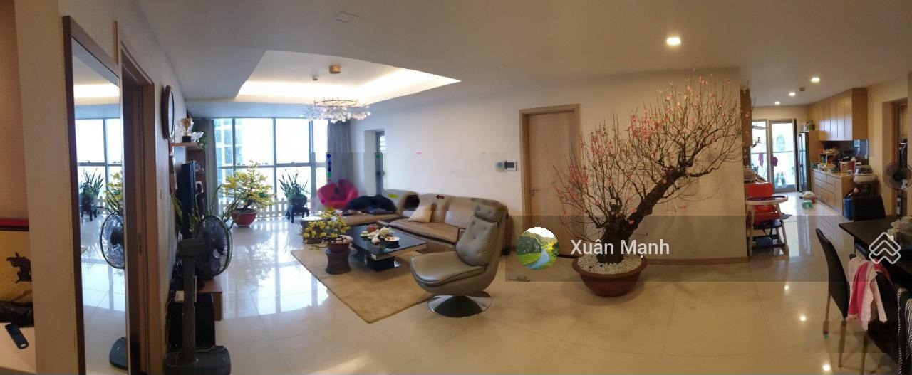 Bán căn hộ 163m2 4PN, ban công Đông Nam, tại Thăng Long N01, giá thỏa thuận. LH 0962636162