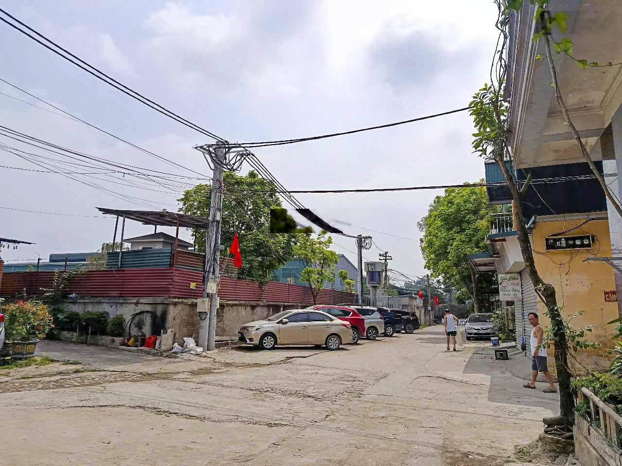 Bán đất liên ninh thanh trì ô tô đỗ cửa, 2 mặt thoáng tặng nhà c4 - 35m2 - 2.6 tỷ