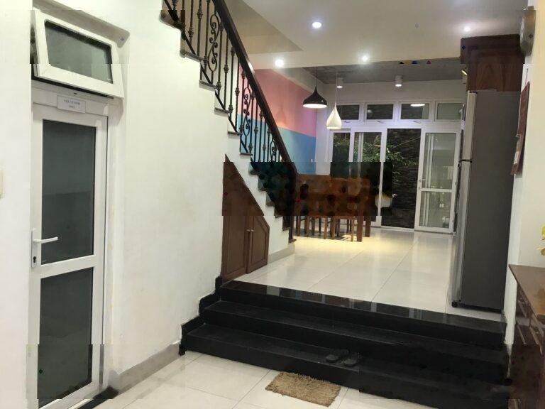 Nhà 4 tầng đối diện công viên ra sân bay 15 phút sát ĐH Văn Lang Đặng Thùy Trâm làm việc chính chủ