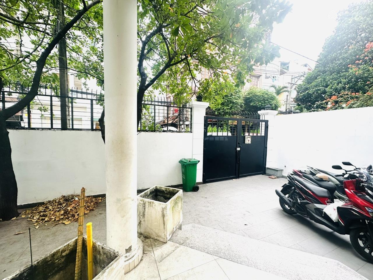 Hàng hiếm tại Hoàng Dư Khương, 50 triệu, 270m2, nhà mặt phố cho thuê