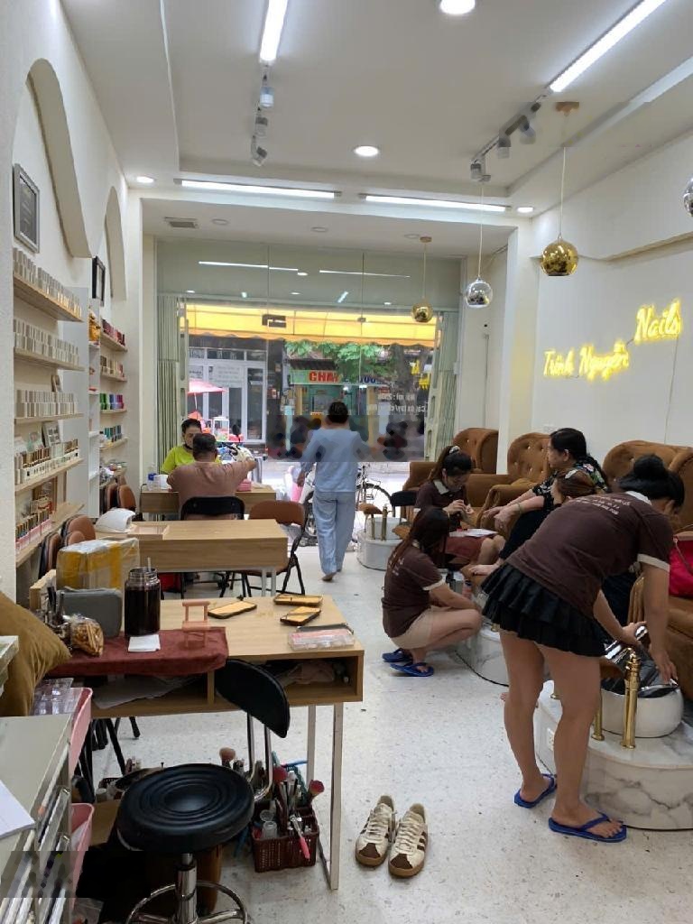 Mặt tiền kinh doanh có lề - 2 tầng- 42m2 lò siêu - 3/2 - chỉ 10.9 t tl