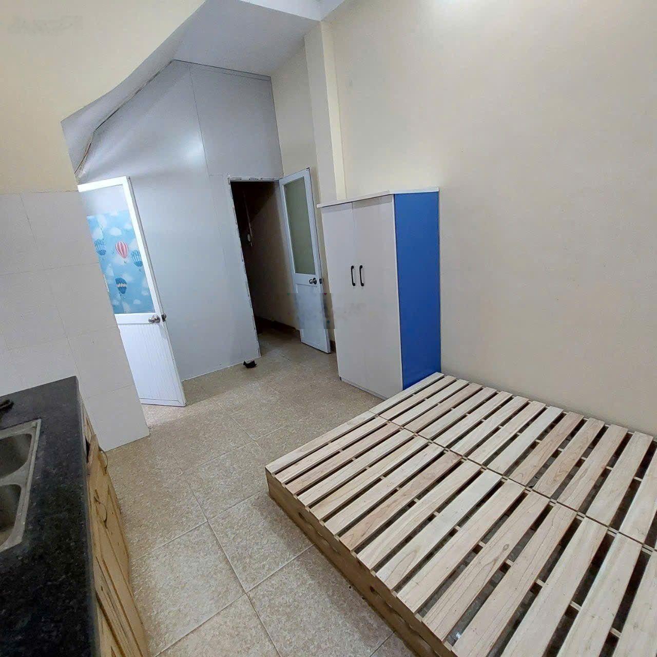 Cho thuê Nhà trọ rẻ đẹp tại Đường Tân Triều, 2,4 triệu, 20m2