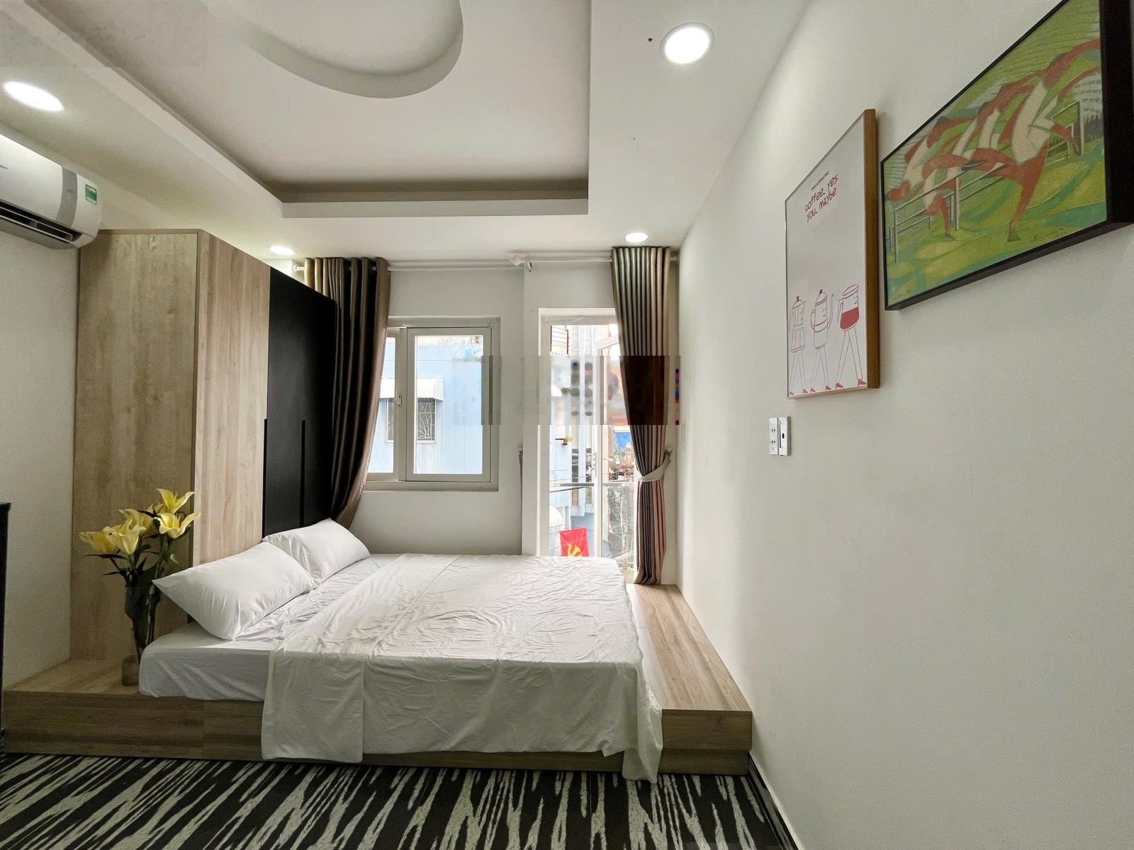 Phòng Ban Công Full Nội Thất Ngay Chợ Bà Chiểu Gần Hàng Xanh