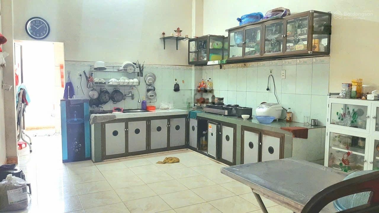 Nhà mặt tiền Trần Huấn kẹp kiệt đường 10m5, gần cầu Hoà Xuân, gần bờ sông, DT 200m2 ngang 10m