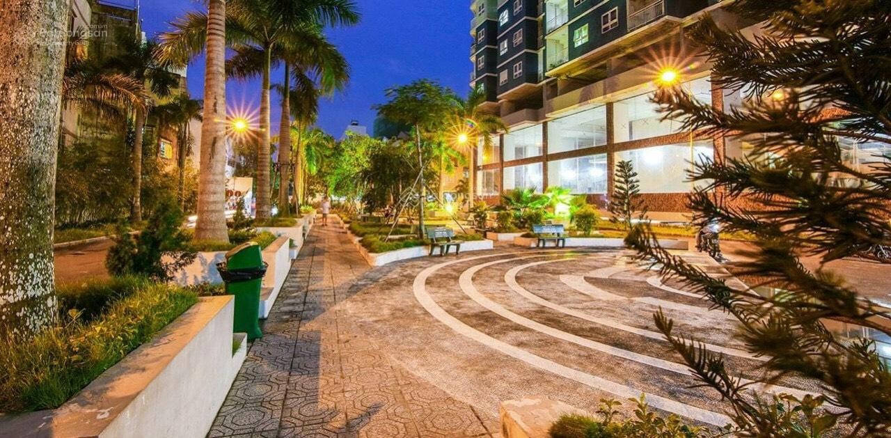 Bán căn hộ 8X Đầm Sen sổ hồng riêng. Diện tích 47m2, 1 phòng ngủ, giá bán 2.3 tỷ, có hỗ trợ vay.