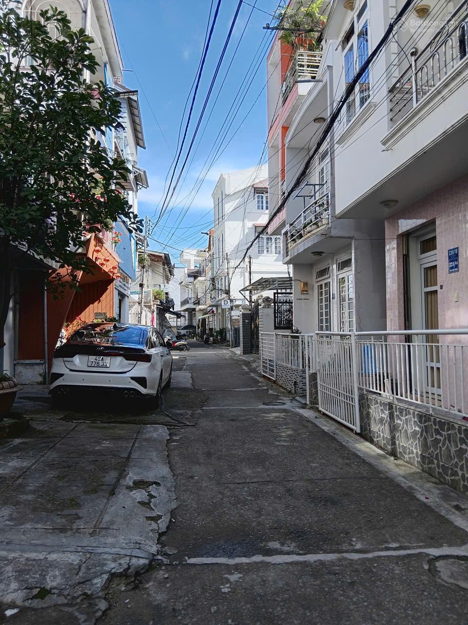 Bán đất sổ riêng- sẵn nhà 1 trệt 1 lầu- 276m2 - bán 23 tỷ -đường Phan Đình Phùng -Phường 2 -Đà Lạt