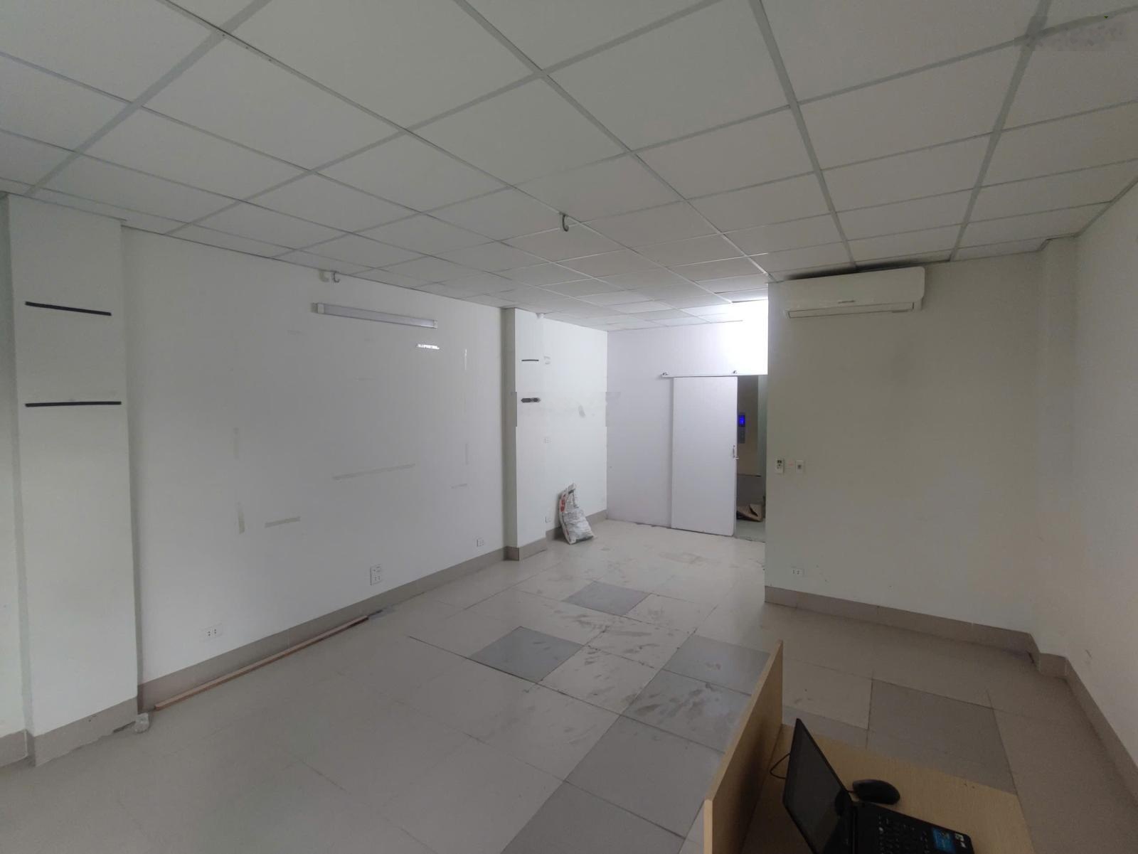 Chính chủ cho thuê văn phòng 50m2 thông sàn giá rẻ khu Dương Nội