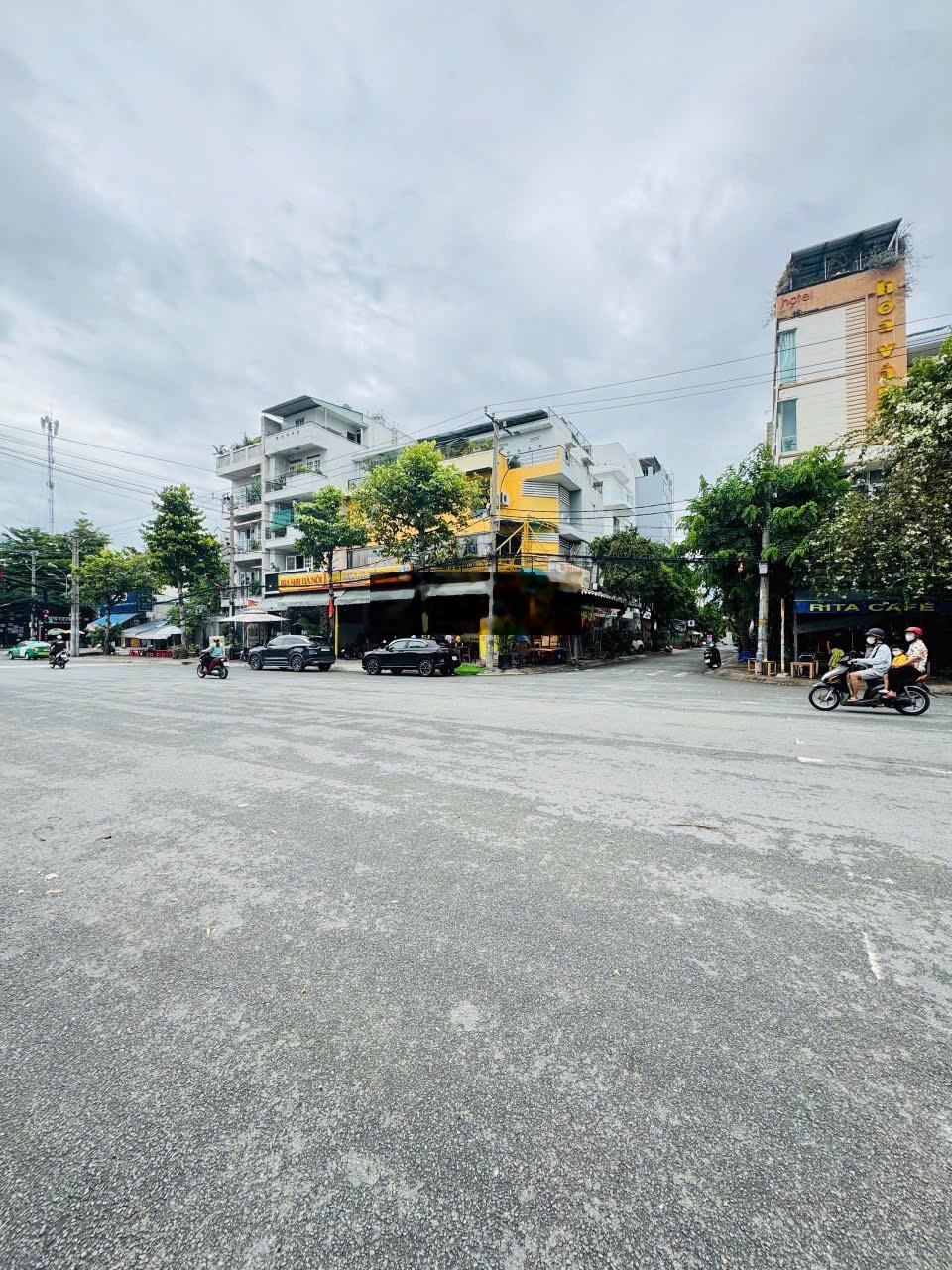 Tòa Nhà CHDV mặt tiền Tôn Thất Thuyết Q.4- 4,8x24m - Hầm 8 Tầng TM-33 phòng-31 tỷ về 29 tỷ